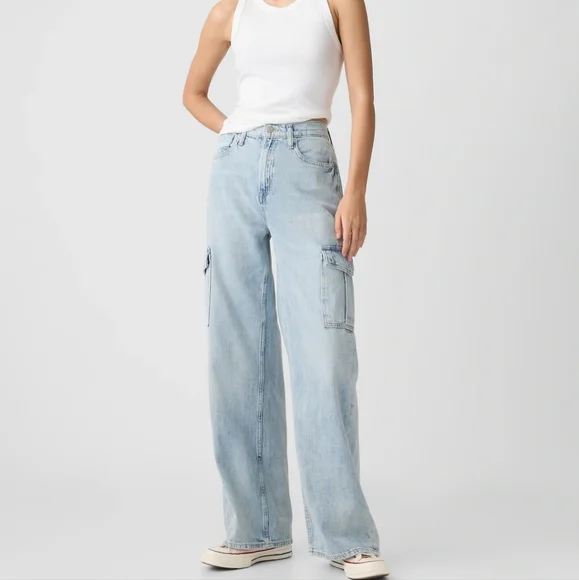 GAP Factory High Rise Wide-Leg Cargo Jeans. Size: 12/31 Regular - Picture 1 of 11
